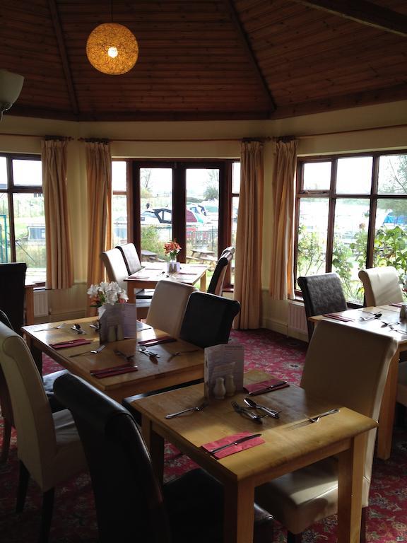 Bed and Breakfast The Lazy Otter Stretham Екстер'єр фото